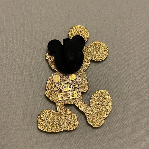Lot of 3 Mickey Disney Trading Pins - Picture 8 of 8